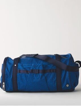Lululemon Run Ways Duffle Gym Bag Large Blue Mosaic With Strap